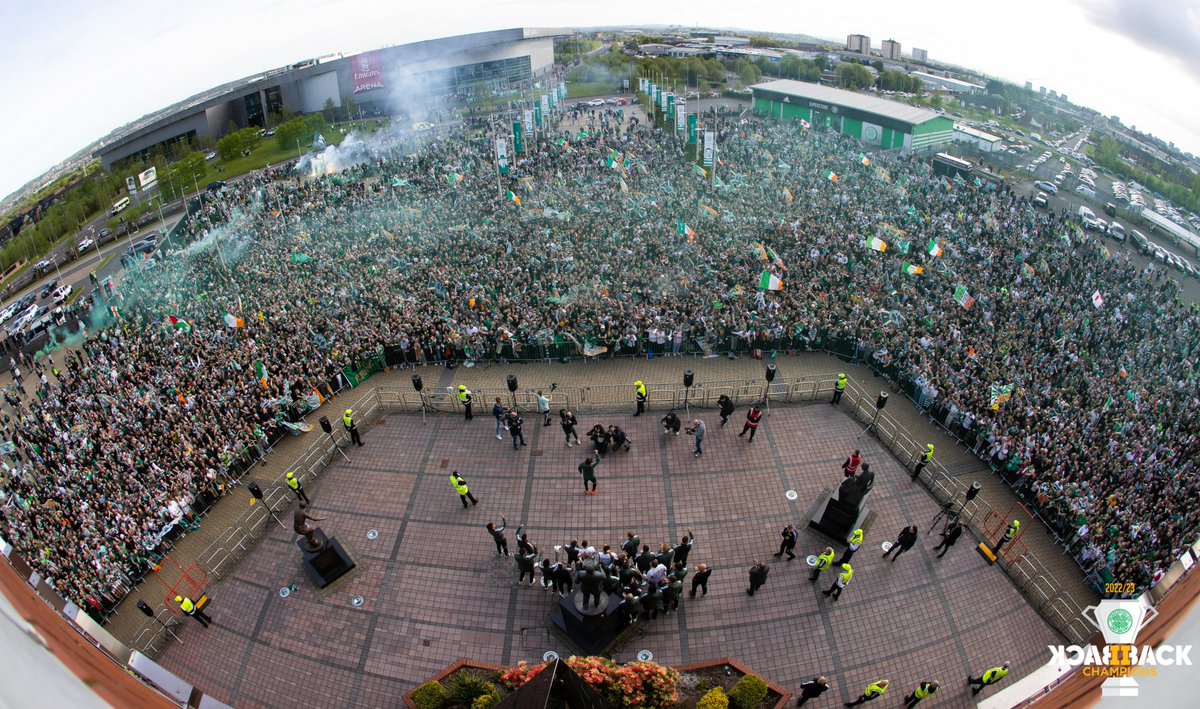 CelticFC's tweet image. &quot;Football without the fans is nothing.&quot;

This is everything! 💚

#CelticFC🍀🏆