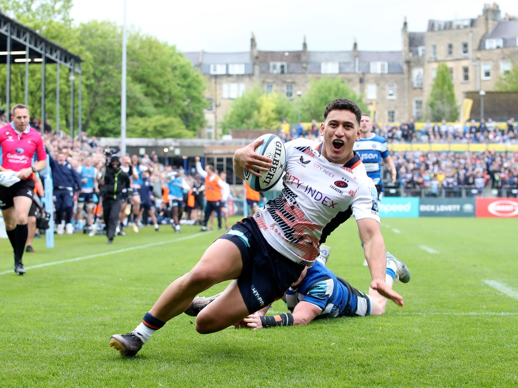 What a moment for <a href="/ManuVunipola/">Manu Vunipola</a> 🪄

#YourSaracens💫