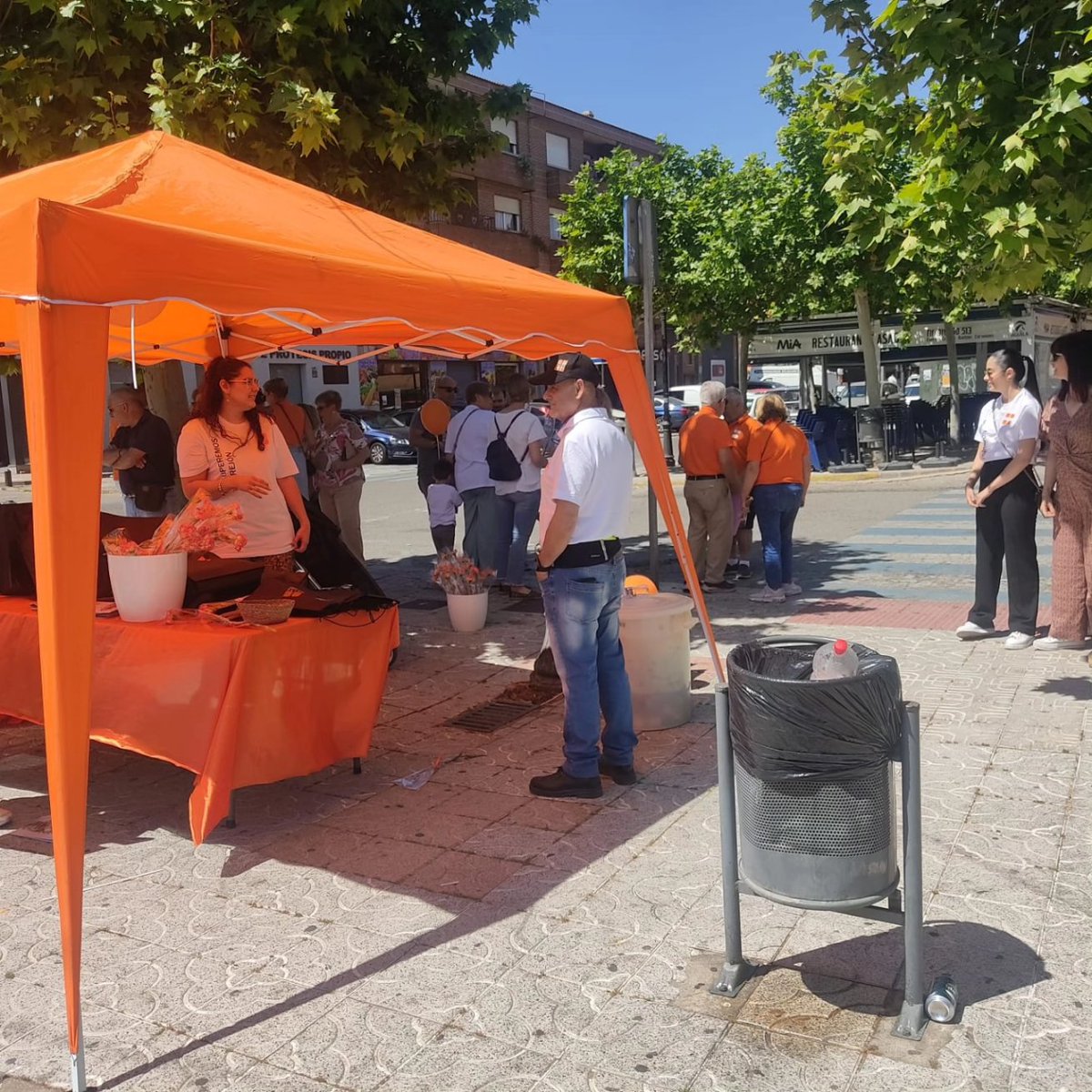 GLITC's tweet photo. Último domingo de precampaña disfrutando del buen tiempo y de buena compañía. 

¡Únete al RETO! 
Recuperemos Torrejón 🧡

#glitc
#torrejondelacalzada 
#recuperemostorrejon https://t.co/YH4hgkrxH4