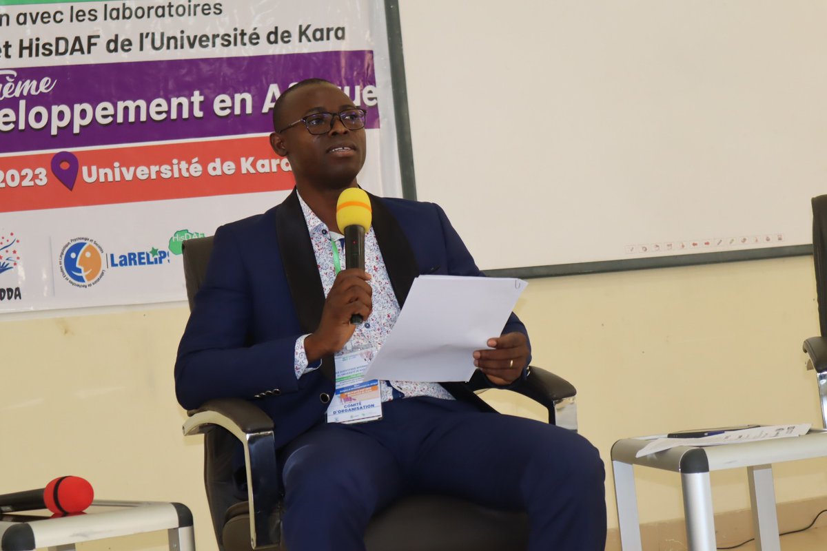 MouzouStephen's tweet photo. J'ai eu l'agréable plaisir de modérer ce 6 mai le Haut panel d'échange sur le thème "La religion aujourd'hui : quelle(s) contribution(s) au dev. en Afrique" ds le cadre du colloque scientif. intl organisé par le département de Philosophie de @KaraUniversite. 
Débat très riche. https://t.co/dlTpRwXOiE