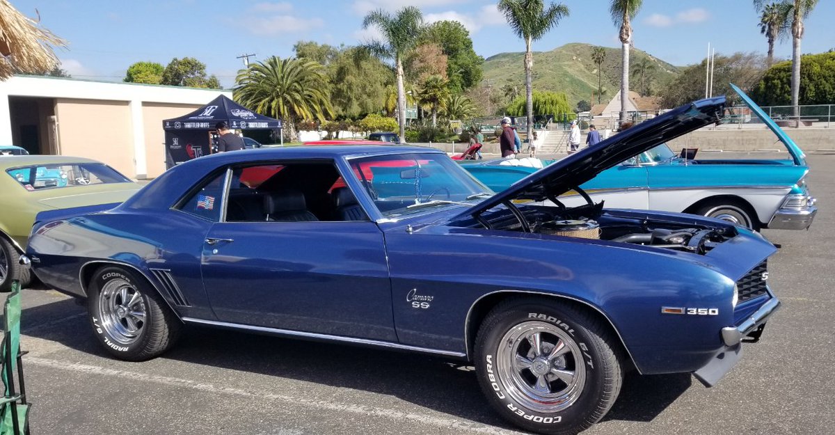 Otalia69's tweet photo. #HappySunday...๐ The #StBonaventureFiesta and #carshow is in full swing, come on out and say "Hi" ๐๐ผ until 5pm in #Ventura...๐๐๐ฎ #food #fun #sun @SofteeCA ๐ฆ #VisitVentura #SofteeCA #the805 #StBonaventuraHS https://t.co/cjrEeY2mB5