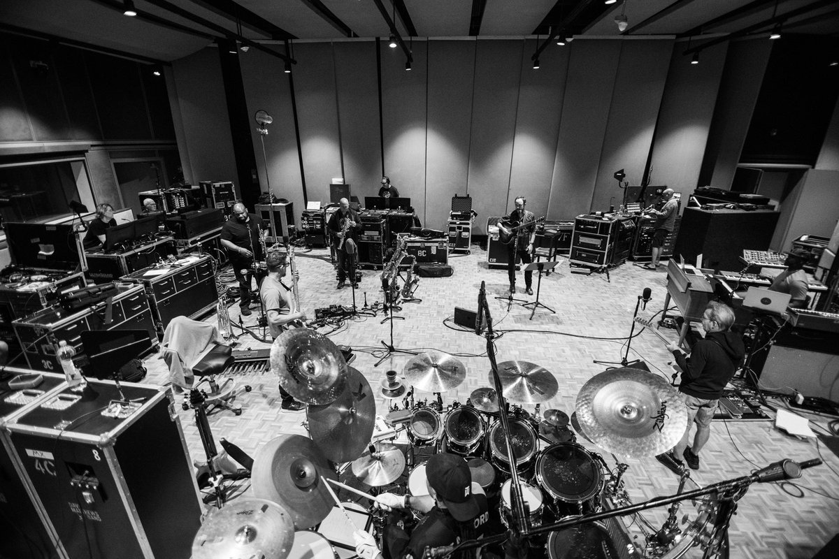 Dave Matthews Band tweet media