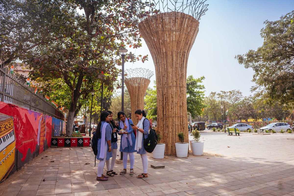 BSCL_BBSR's tweet photo. Bhubaneswar has transformed defunct spaces into beautiful places! These visual spectacles are a testament to the city's innovation and commitment to enhancing its beauty. These sites are now functional and stunning. #BhubaneswarFirst #PlaceMaking https://t.co/BGMYOHFmBe