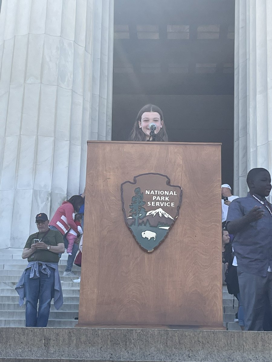 SLSDHarrisonEl's tweet photo. Day 2 of the Ford’s Oratory Retreat: Jordyn, Grey, Keira, and Lorelei got to practice their historical speeches on the steps of the Lincoln Memorial where Martin Luther King, Jr. gave his I Have A Dream Speech. They ended the day by going to see a show at Ford’s Theatre. https://t.co/RrHv503wTS