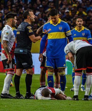 ES HOY Boca de mí vida Vamos todos juntos 💙💛🐔🔪

HOY JUEGA BOCA💙💛
