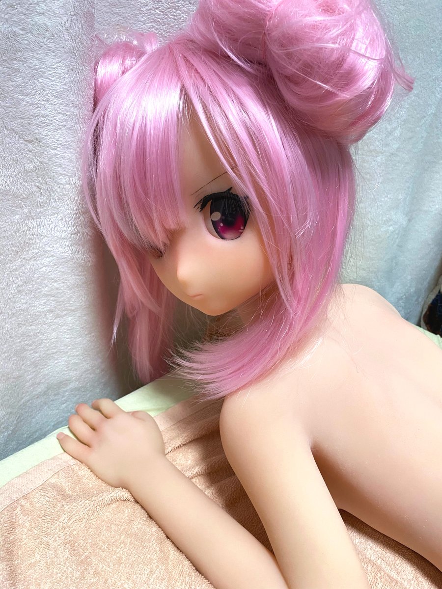 fullthro7's tweet photo. 生存報告
うちのこキレイにしてメイクしてあげました
肌色注意です
#凹凸咪
#aotume
#等身大ドール
#aotumedoll
#ももプリ
#ももいろプリンセス https://t.co/WFEQAhVNkx