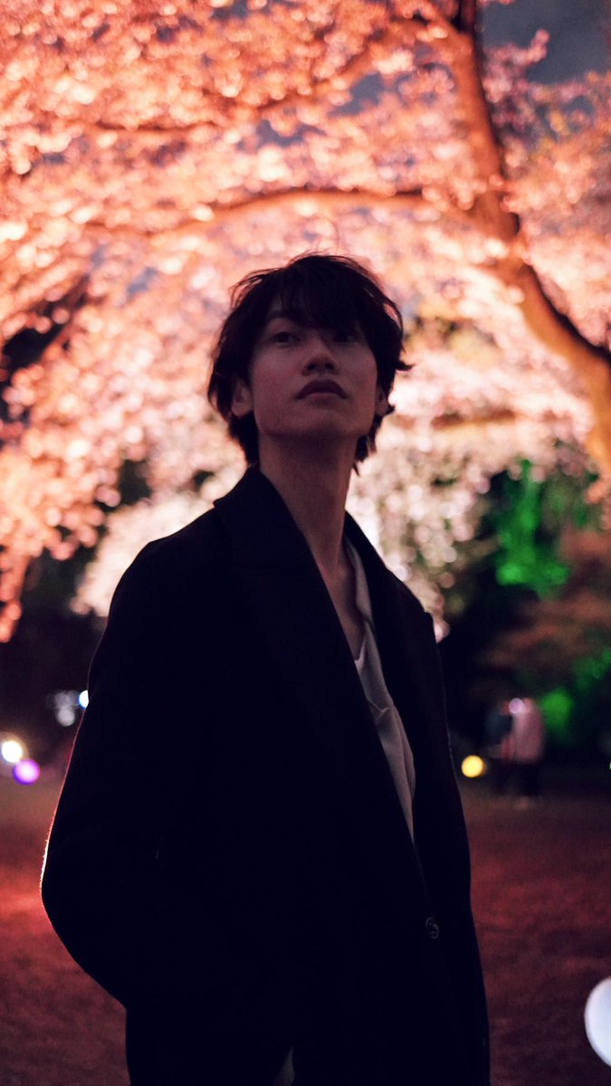 hrttkb7's tweet photo. GWが終わる。。#GW最終日 #新宿御苑 #桜 #1ヶ月前 https://t.co/I69sGASPw0