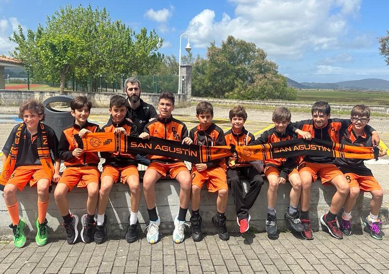 Espectacular temporada del Alevín Masculino. Único colegio en una liga de clubes de baloncesto. Qué mérito meterse en la final. Espero que todo el colegio vaya a animar a la final contra nuestros amigos de Torrelavega. #vamosagustinos #volvemosalafinal <a href="/csasantander/">Colegio San Agustín</a> <a href="/fcantabra/">F.CántabraBaloncesto</a>