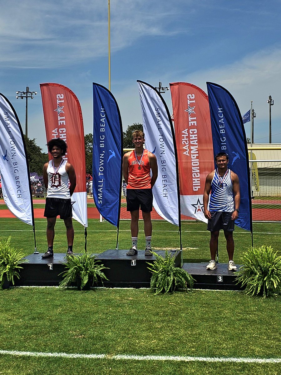 DeshlerTrack's tweet photo. The Deshler Tigers showed out at State!!! We had a great time in Gulf Shores, AL, for the AHSAA Track State Championship. We took 9 athletes, and every one of them placed. Proud of this team! @DeshlerAthletic @DeshlerFball #DeshlerStrong #DeshlerFast #ItsGreatToBeADeshlerTiger https://t.co/sLTkYM6gBF