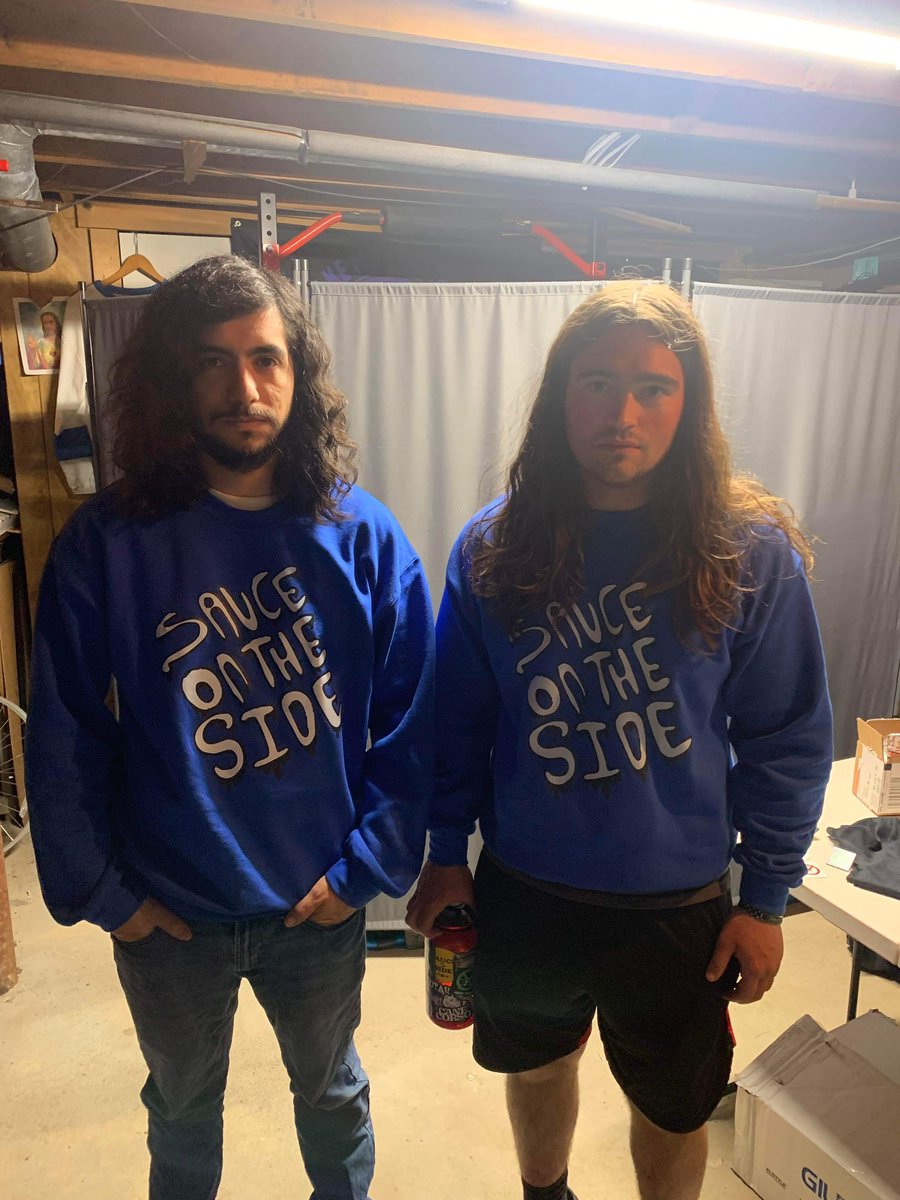 AfterimageNH's tweet photo. Who’s winning in a fist fight? https://t.co/CqDUNnc8OY