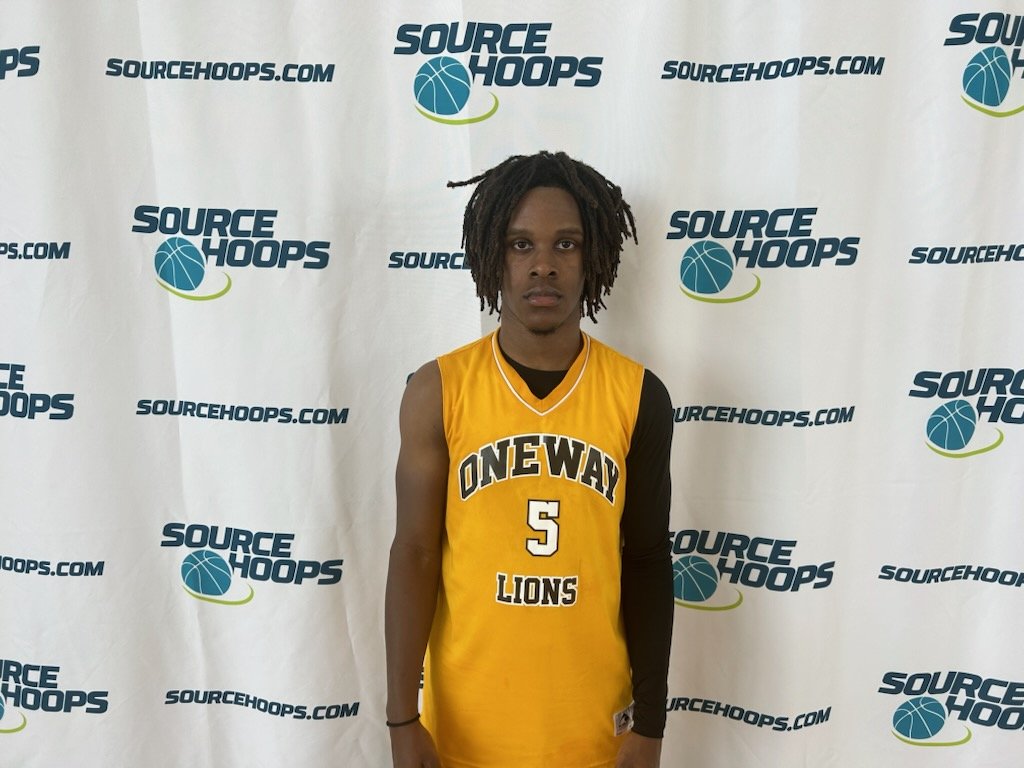 SourceHoops's tweet image. 2025 Kionus Walters (One Way Lions) was a standout performer in his games. He runs his team at the PG spot. He leads an active defense that leads to them getting in transition where Walters really excels. #SourceHoops #MiamiSpringClassic