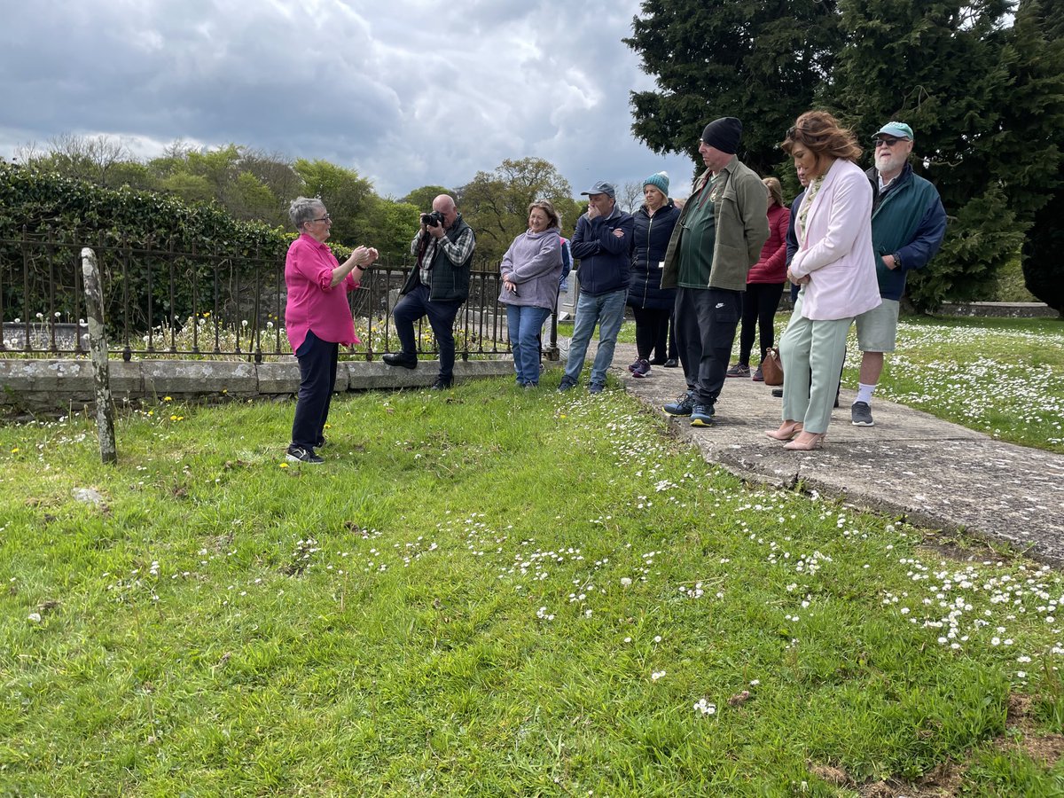eamon1960's tweet photo. Great afternoon with ⁦@unawalsh54⁩ hearing the amazing history of Creggan graveyard if you get the chance please join her for a guided tour https://t.co/AX6MbEUauP