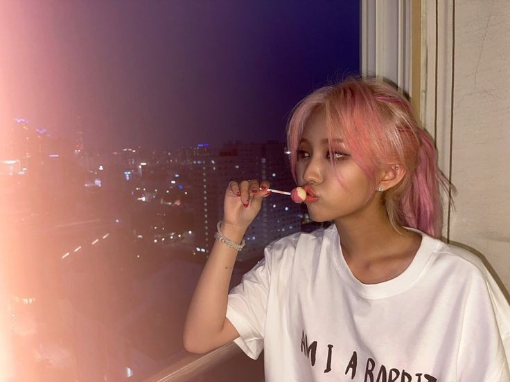 tinybluer's tweet image. ㅤ
       𝖣𝗂𝖽 ႸიႮ ᧁׁꫀׁׅܻ݊tׁׅ what kíղժ of ᏰᎥᎿᏟᏲ I am?
   가질 수 있는 것보다 어려운 걸 좋아해
ㅤ