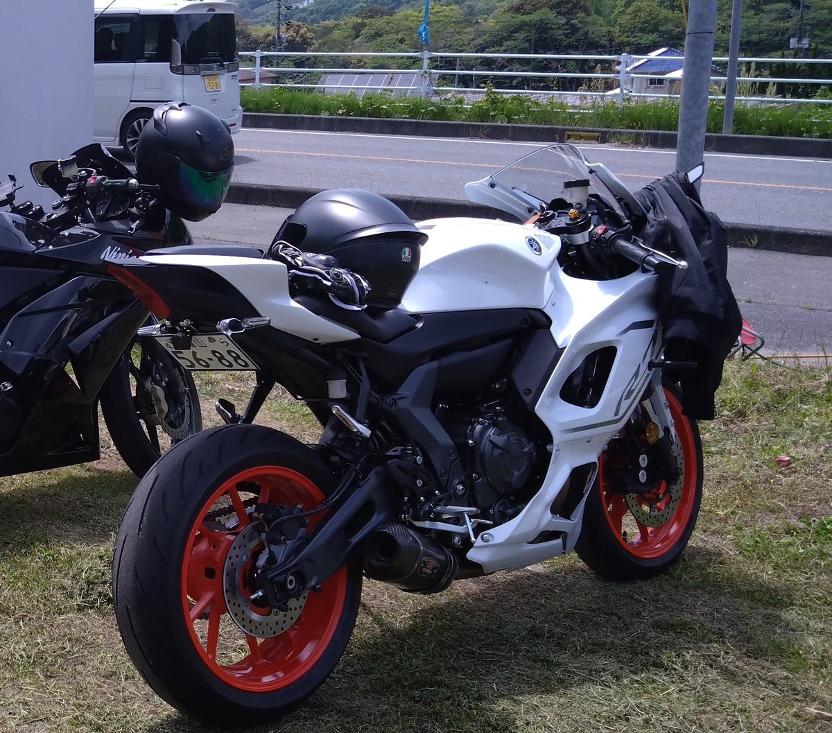 _jun_r7_'s tweet photo. 名前: じゅん
性別: 🚹
年齢: 32
住み: 広島 福山
愛車: yzf-R7
一言: 気軽にフォローよろしくお願いします🙏

#バイク乗りとして軽く自己紹介
#バイク乗りと繋がりたい 
#ツーリング仲間募集中 https://t.co/dJOlzoVSqJ