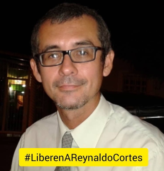 Hace 10 meses la vida de Reynaldo Cortés @corguti y toda nuestra familia se trastornó de una manera triste e ilógica... Todo comenzó con un 'alguien' que vio en el Twitter unos llamados a luchar por los derechos, que según él, eran un llamado 'terrorista' (1)