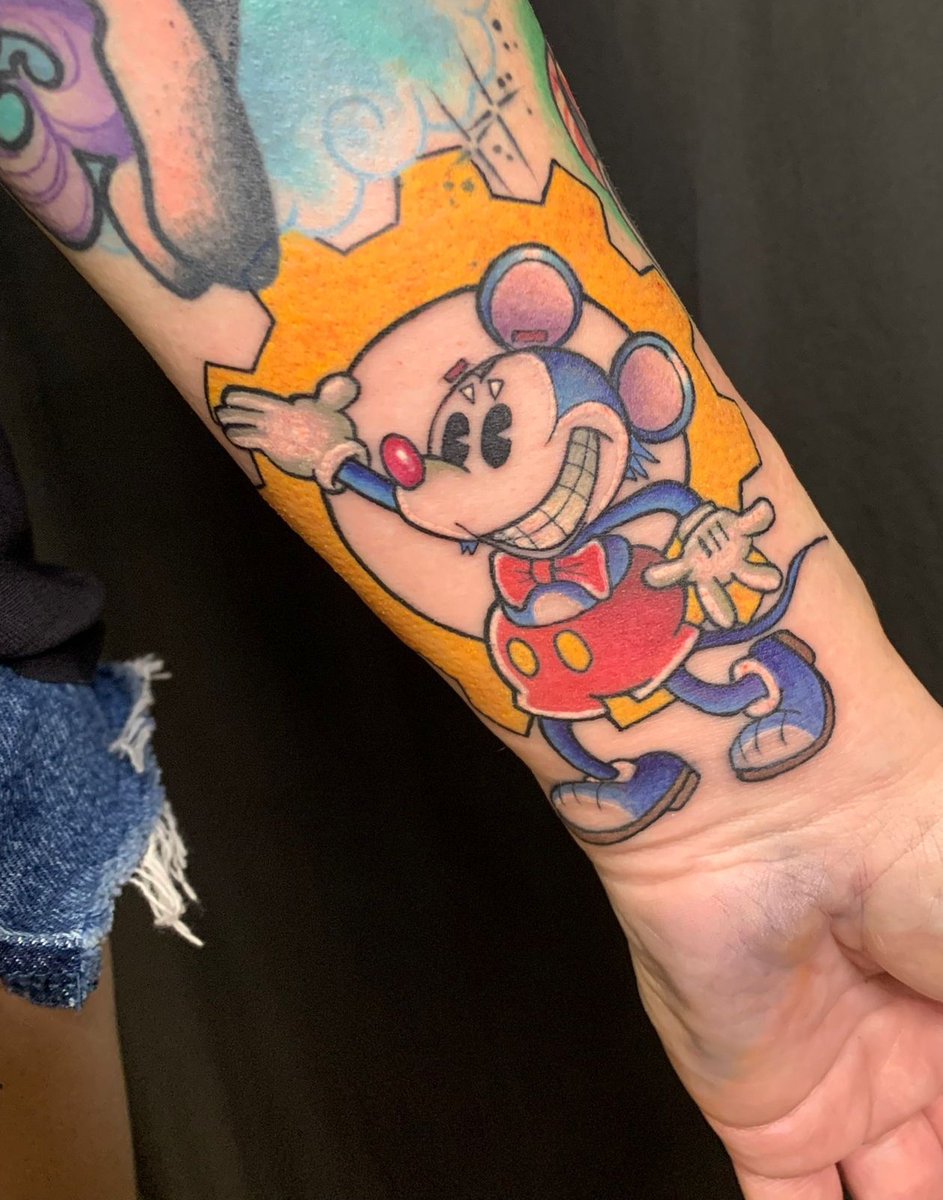 EstrellayMGamer's tweet photo. No puedo estar más contenta ✨🫶🏻😍💖
#crowsover
#MickeyMouse
#MrFuzzy
#tattoo
#Fallout
#Fallout76
#Bethesda
@Fallout
@bethesda_ESP
El artista 👇🏻
https://t.co/wUqcbZaYuY https://t.co/6MngH9Ysh1