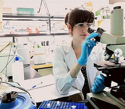 Marinagyun96's tweet photo. Y recordaros que, aunque las enfermedades sean raras, sus pacientes no lo son.

Soy Marina Guillén, Doctoranda en Biociencias Moleculares en el campo de una enfermedad rara neurológica, y espero que este hilo os haya resultado interesante, y entretenido a partes iguales!
Chao! https://t.co/wISB3BgTP7