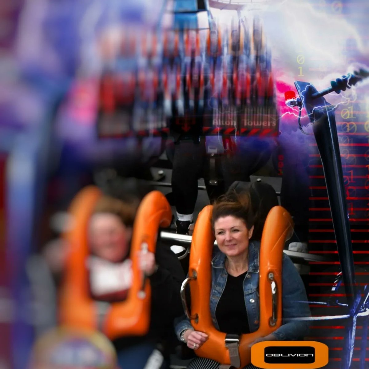 Georgefennaebo1's tweet image. @altontowers Great day at #festivalofthrills #thesmilertakeover #smilertakeover
Need 2 win, regret not going on  #oblivion Mums calling me a baby. Must get back 2 the towers quick &amp;amp; do the Big 6/Big 7 #nemesis
#festivalofthrillsaltontowers
#smilertakeoveraltontowers
#altontowers