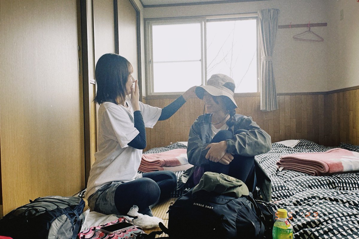 RunYuiyan's tweet photo. GW中の登山の記録 part2
タクシーの運転手さんにどこの山小屋に泊まるのかと聞かれ答えると「飯が一番美味いところだね〜若い店主がいろいろ工夫してるみたいよ」と言っていた
山小屋から見える景色や登山のいろはについて教えてもらい、人生初の山小屋が介山荘で良かったなと思う
@kaizansou1897 https://t.co/i3vl5BI55e