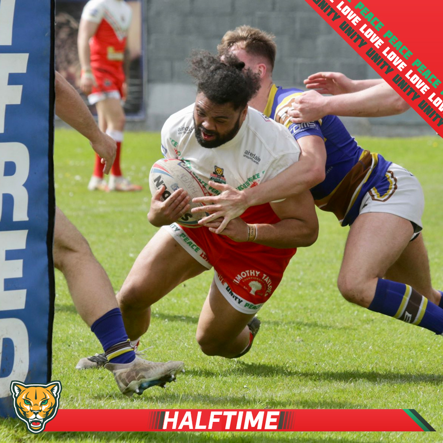 Ellis > Young > Crooks... Quality. Another 4 pointer. 

What's that about the left edge?! 👀 

Chisholm kicks it sweetly and its 28-12 as the half time hooter sounds.