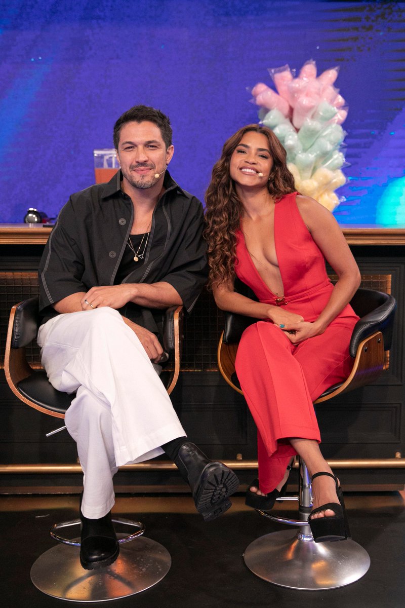 Cadê as órfãs de Brisoto? Hoje tem @lucyalves e @romuloestrela no #Domingão!