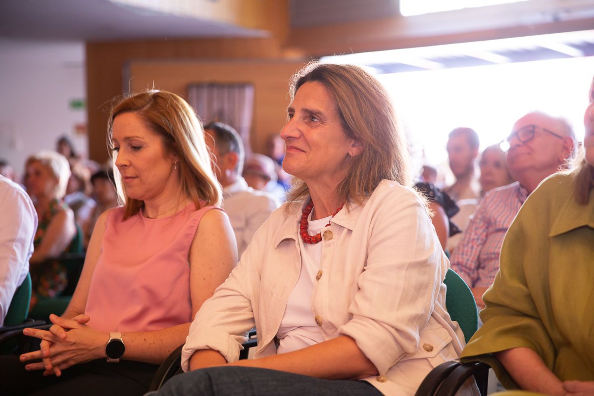 psoepinto's tweet photo. @diegortizpsoe ha presentado hoy su equipo para ganar las próximas elecciones el #28M y seguir impulsando #Pinto para que sea tu hogar para toda la vida.
Nos han acompañado @Teresaribera y @juanlobato_es
Mil gracias por venir  y apoyar nuestra candidatura!
#SerQuererVivir https://t.co/jccJrIQfKq