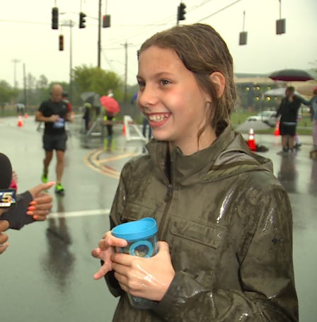 Look at those faces! These are the smiles of 3 Anderson Twp sisters who just cheered on dad as he passed them @RunFlyingPig. Darby, Ellery & Bentley Brown are 'Super super duper' proud of him. Now they hope he goes home and naps so they can have extra 'screen time' tonight. @wlwt