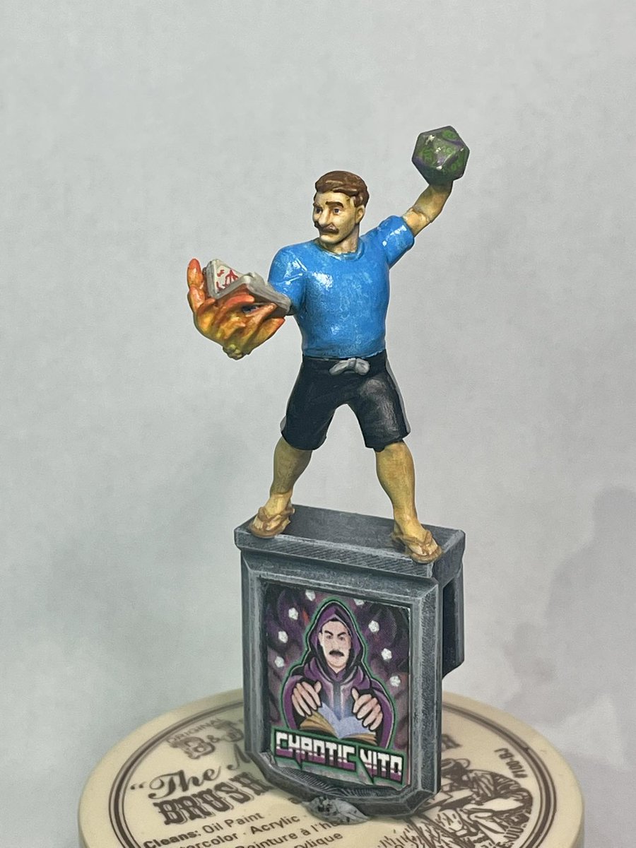 Chaotic_Vito's tweet photo. List nights #twitchstream finished miniature! #DnD #miniaturepainting #ttrpgcommunity #chaoticvito https://t.co/MomURFUPVW 💗🔥🙃 https://t.co/NOCp63CaKA