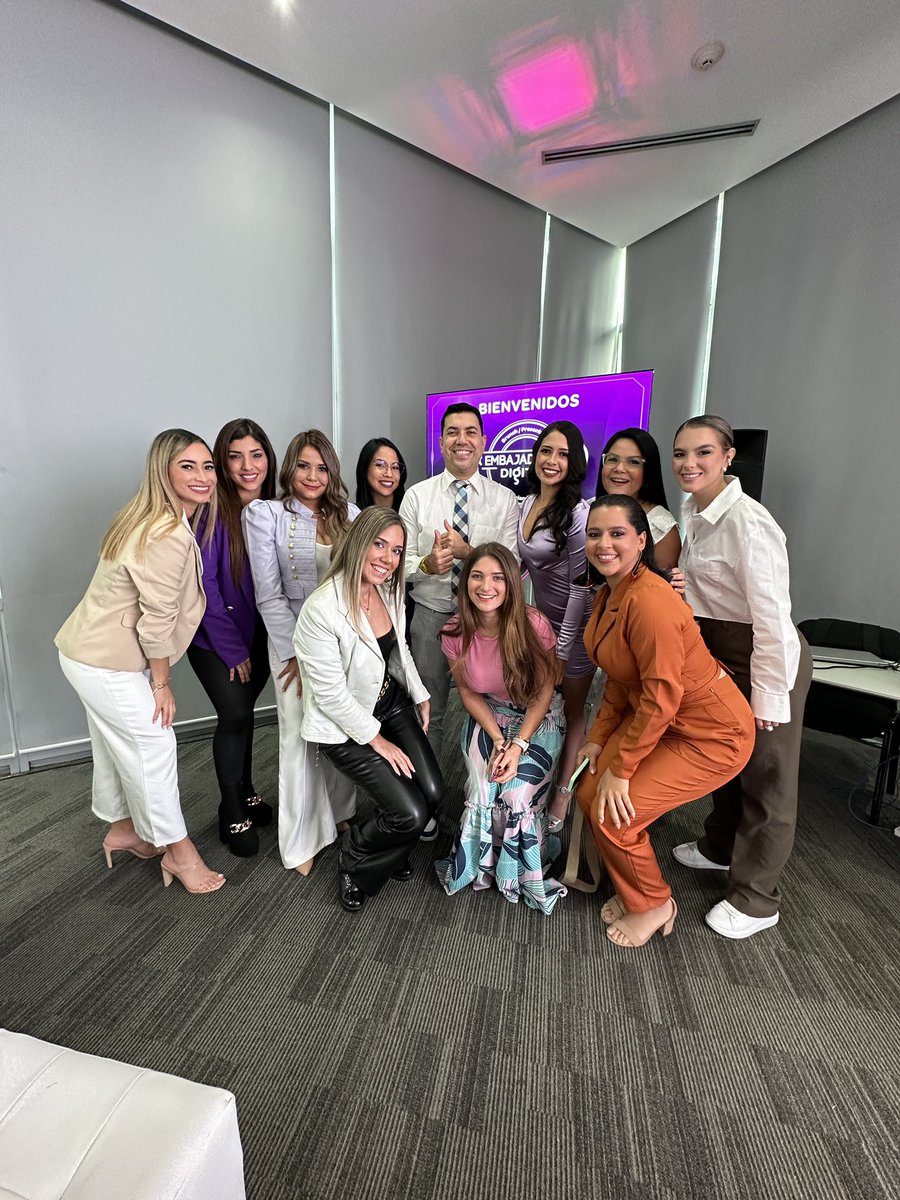 moremoralespf's tweet photo. Un equipo muy muy cool 💜 #digitel412 https://t.co/zRyv3PndKj