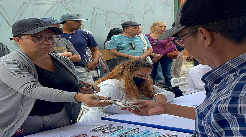 Realizan jornada de atención integral en parroquia La Candelaria 

#VamosALaDefensaDeCitgo
 
vtv.gob.ve/realizan-jorna…