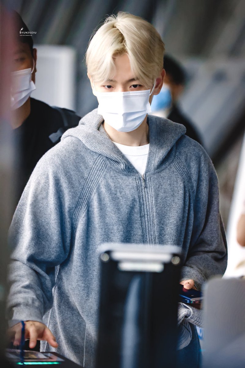 Anna On Twitter shsjs Baekhyun s Jacket Tonight Worth 3 5 anna-on-twitter-shsjs-baekhyun-s-jacket-tonight-worth-3-5