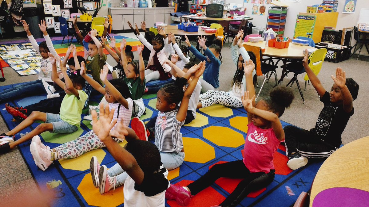 MsBrawnersClass's tweet photo. Just brain breaking before testing. Cosmic Kids Yoga! They love it! My goal was to get their brains activated toward increasing their ability to think and focus while testing... very imperative for students who struggle with impulse regulation. 💛 https://t.co/nujRVBWCOk