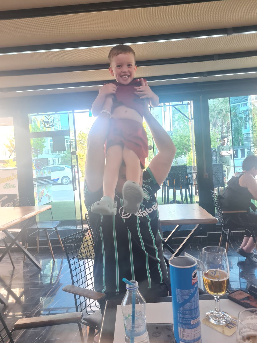 Peterward21's tweet image. Champions again ole, ole #UncleRyan