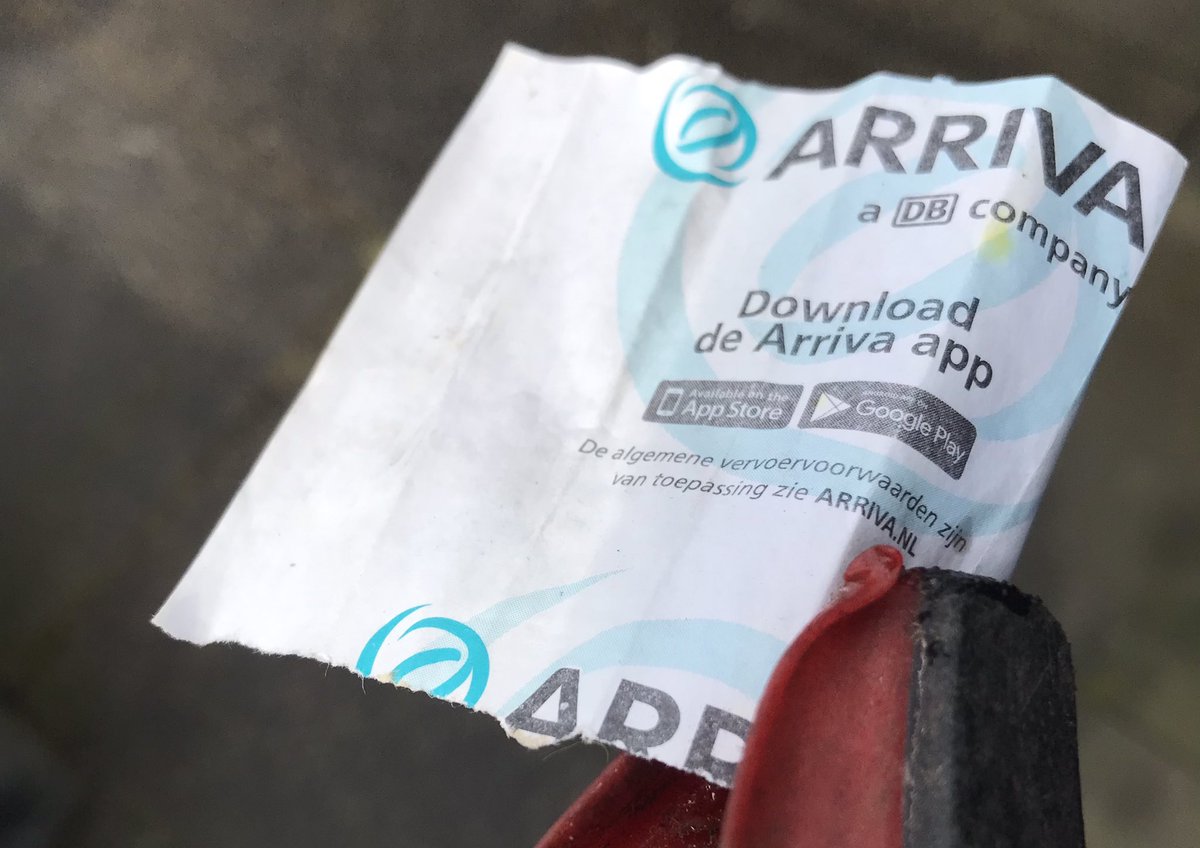 Waren jullie klanten ook maar zo milieubewust. Met grote regelmaat rapen onze vrijwilligers jullie afgedankte plaatsbewijzen op! <a href="/Arriva_NL/">Arriva Nederland</a>