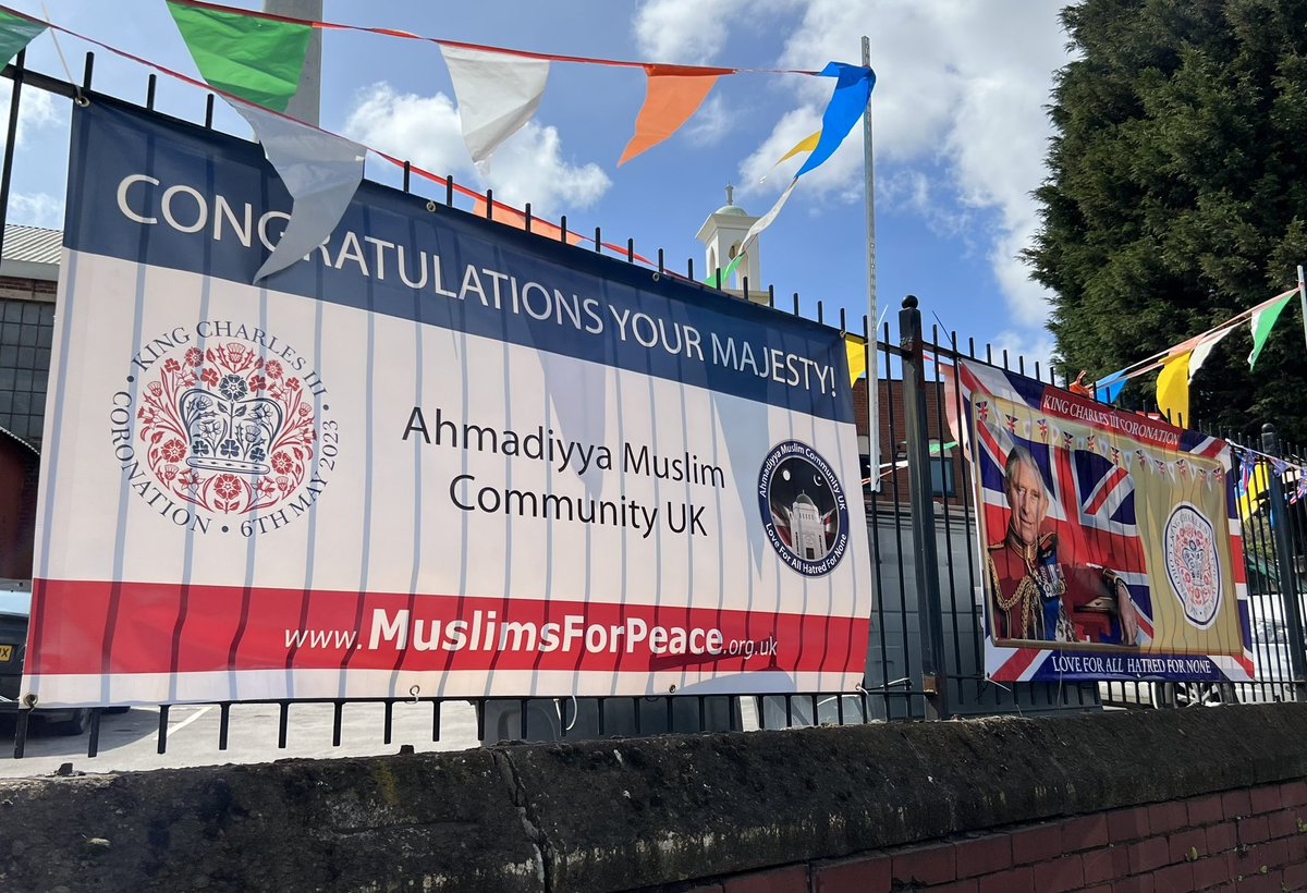 skarim180's tweet photo. All set and ready this morning for the #Coronation celebrations at Baitul Afiyat Mosque Sheffield. @AMASheffield https://t.co/IZqjN7dk6c