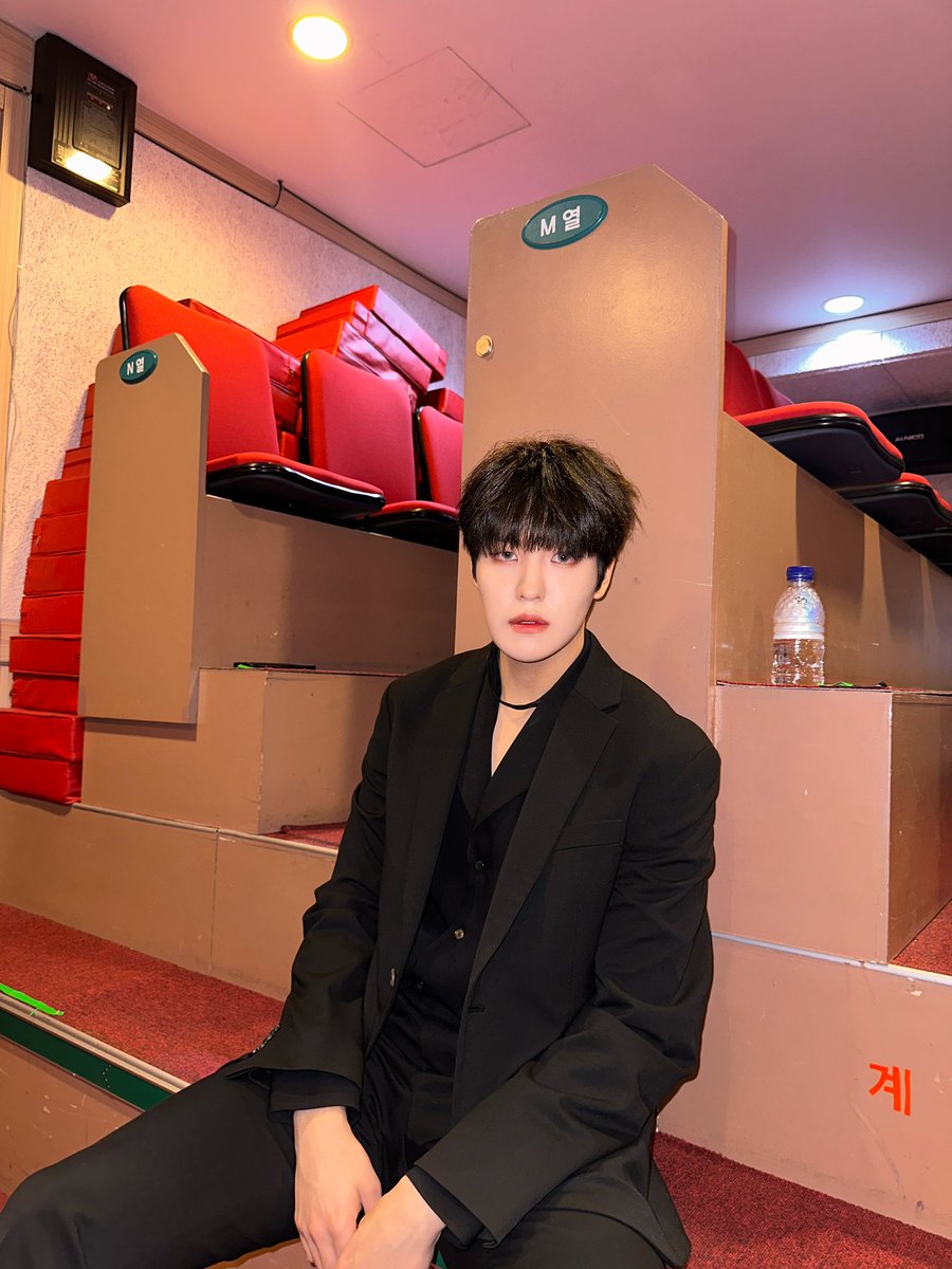 TheKingDom_GF's tweet photo. [LOUIS👑]

블랙수트🖤

#KINGDOM #킹덤 #LOUIS #루이 https://t.co/F3JnftSsEL