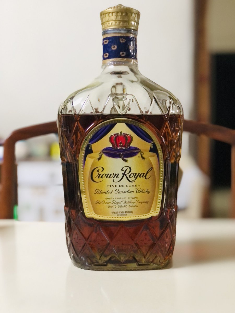 I have always been a Rum lover. Trying out this @CrownRoyal Blended Canadian Whisky. Heard it is good. Let’s see. Cheers folks. Have a Super Sunday! #rumlover #whisky #canadianwhisky #distillery #SuperSunday