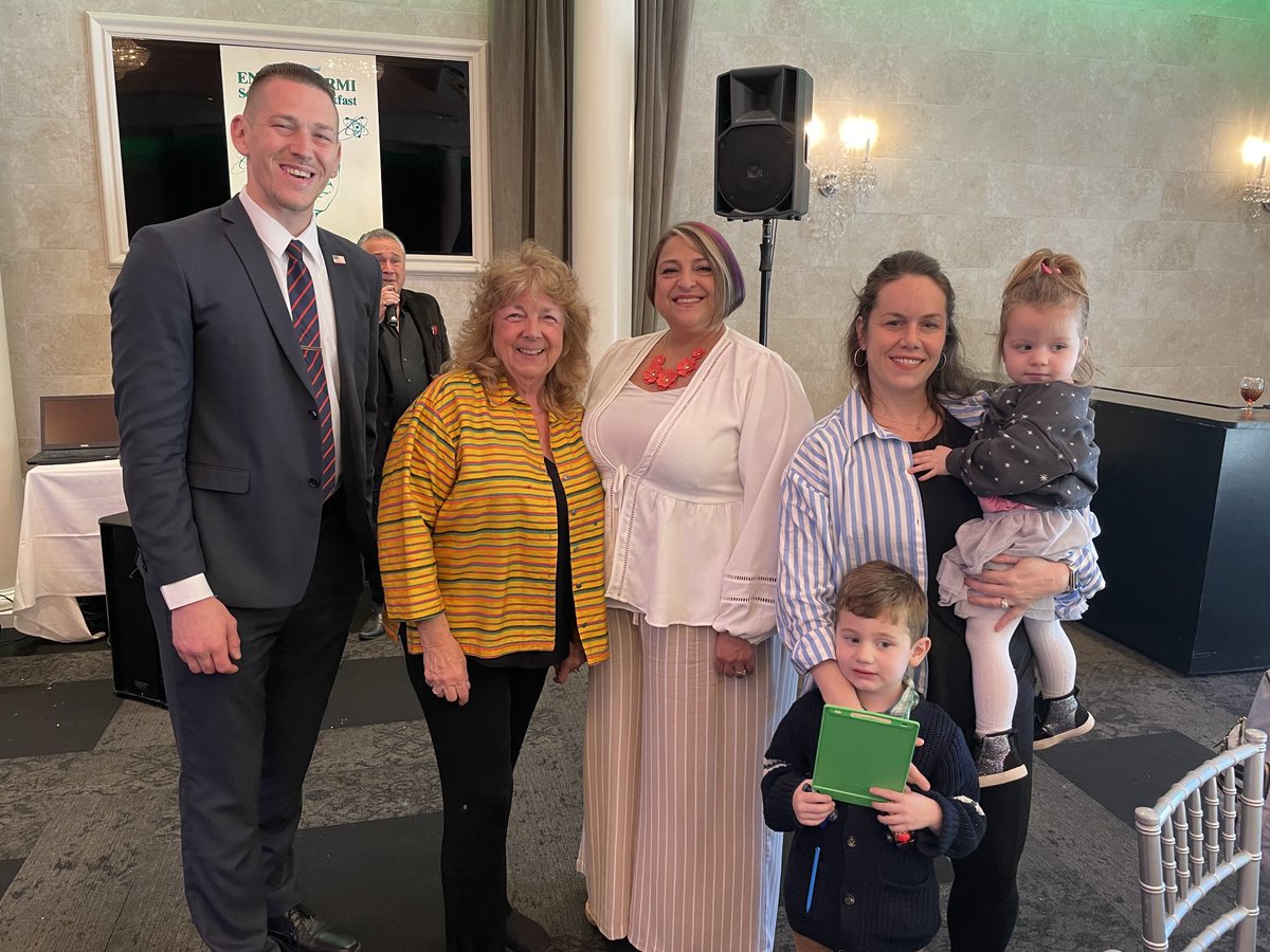 FlorenceMcCue's tweet photo. ⁦@yft860⁩ ⁦⁦@HonChrisJohnson⁩ supporting students at the 60th annual  Enrico Fermi scholarship breakfast! https://t.co/6mdf6CzkH4