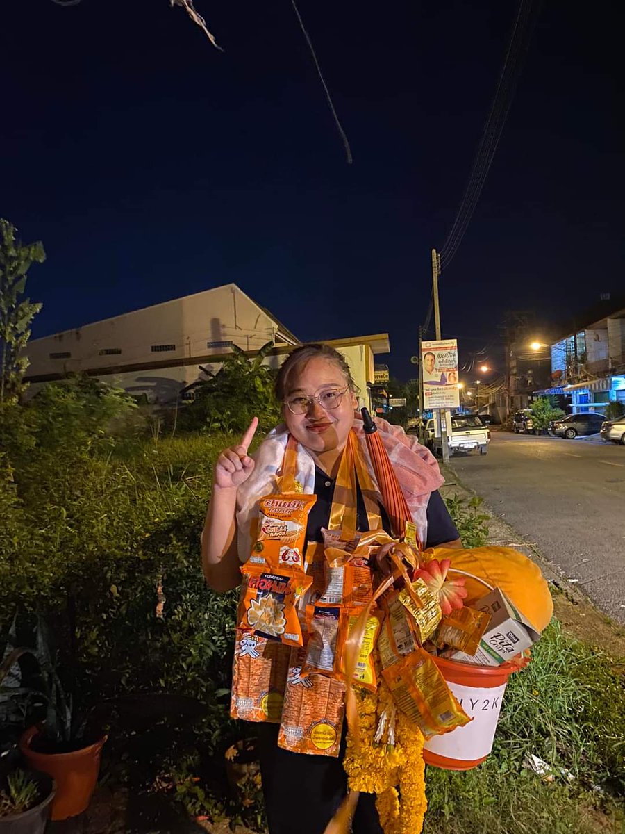 PAILIN_PPLEThai tweet picture
