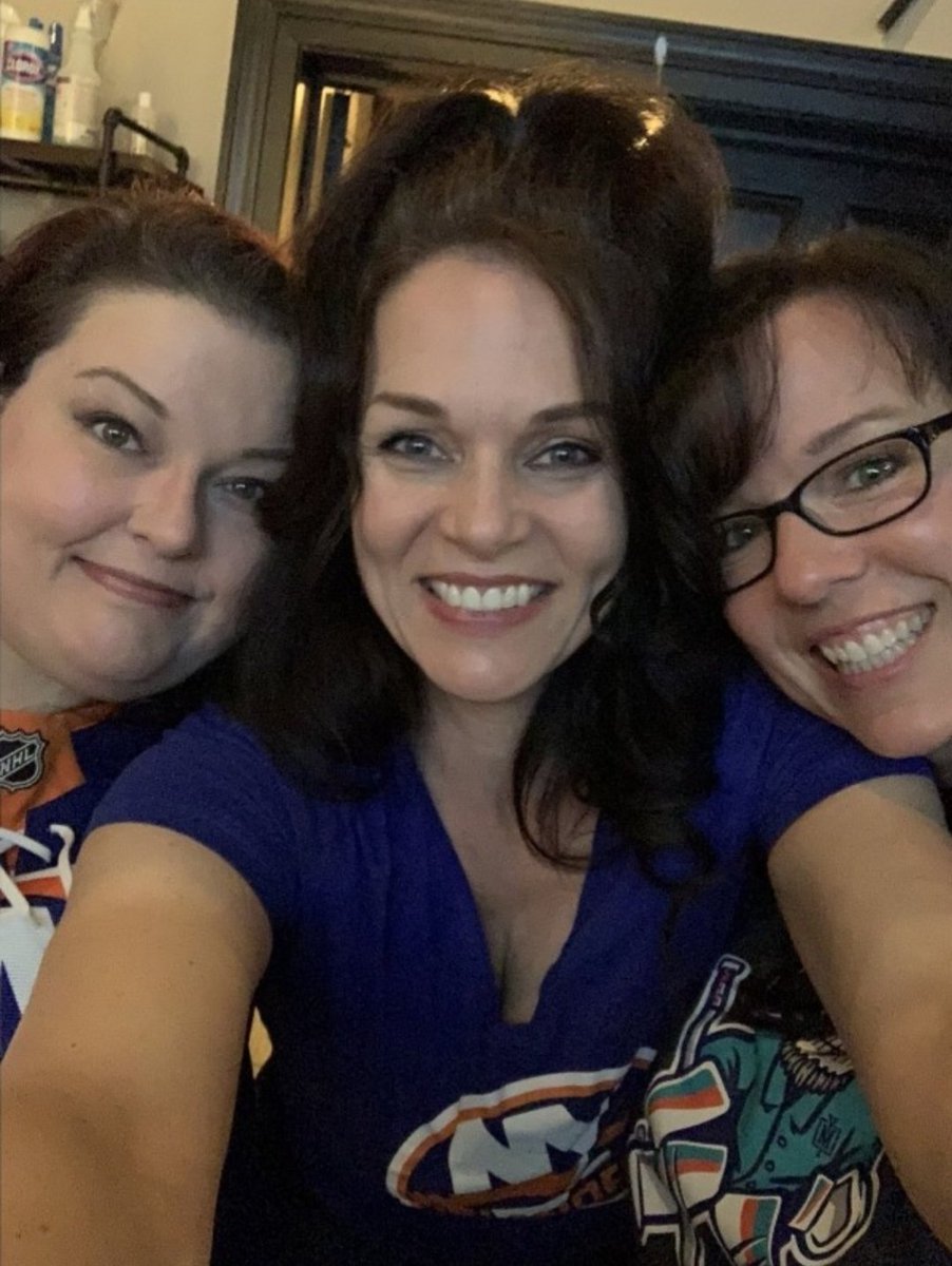 katrovert's tweet photo. Happiest birthday to one of my most favorite MILFs! So proud and #hashtagblessed to call you my friend. ๐๐ฅณ๐ฅ๐ช
๐๐บ๐ป๐ป๐บ๐ท๐๐ฐ๐ https://t.co/fTlXrFDXkY
