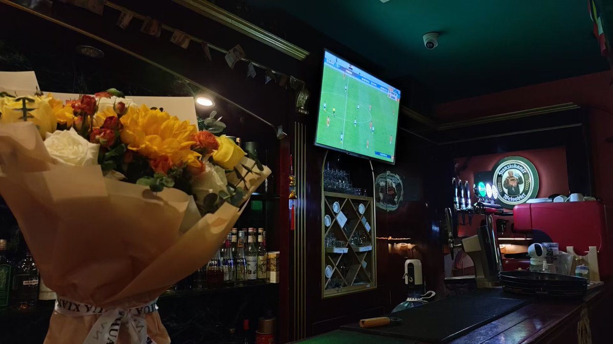 beijingboyce's tweet photo. The legend of Durty Nellie's lives on. Keeping Beijing ren boozed up since the 1990s...
#beijing #beijingbars #irishbars https://t.co/7MH6RWoph1