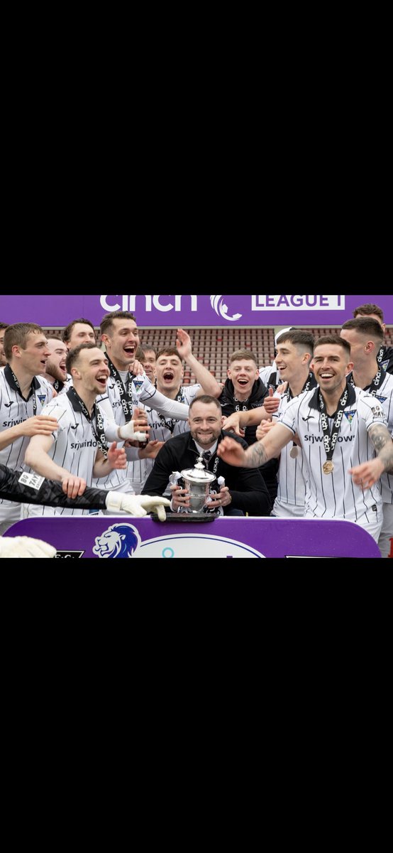 chris mochrie tweet media