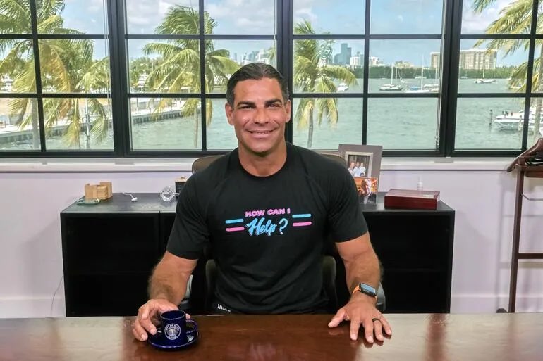 burhansebin's tweet photo. Miami is an International Tech hub! 

Read the full article to learn more what Miami offers to International (Turkish) Entrepreneurs via @cnnturk @cigdemoztbk 

https://t.co/S3psmvowVF https://t.co/e5ywoyfKvb