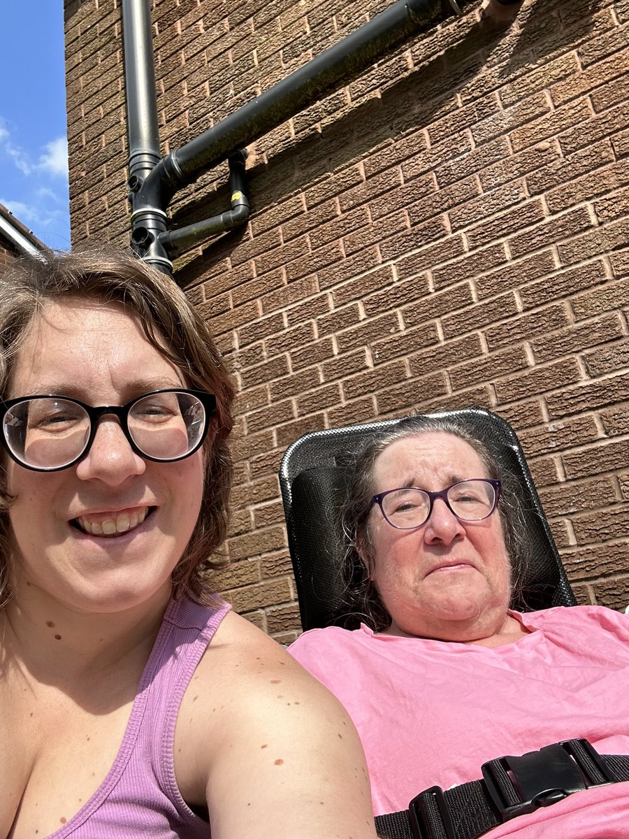 EmmaSwift2's tweet photo. Fun in the sun #alzheimerswillnotstopus https://t.co/OzfJkzbXZu