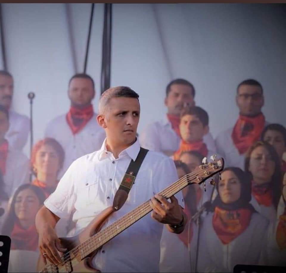 cevometin's tweet photo. "Bir nehir ki ömrüm, taşır bin yıllık kavgasını yurtsuz aşklarımın Bir nehir ki ömrüm, yüreğim baş eğmez bir haylaz..." https://t.co/UT2LSwyWkq