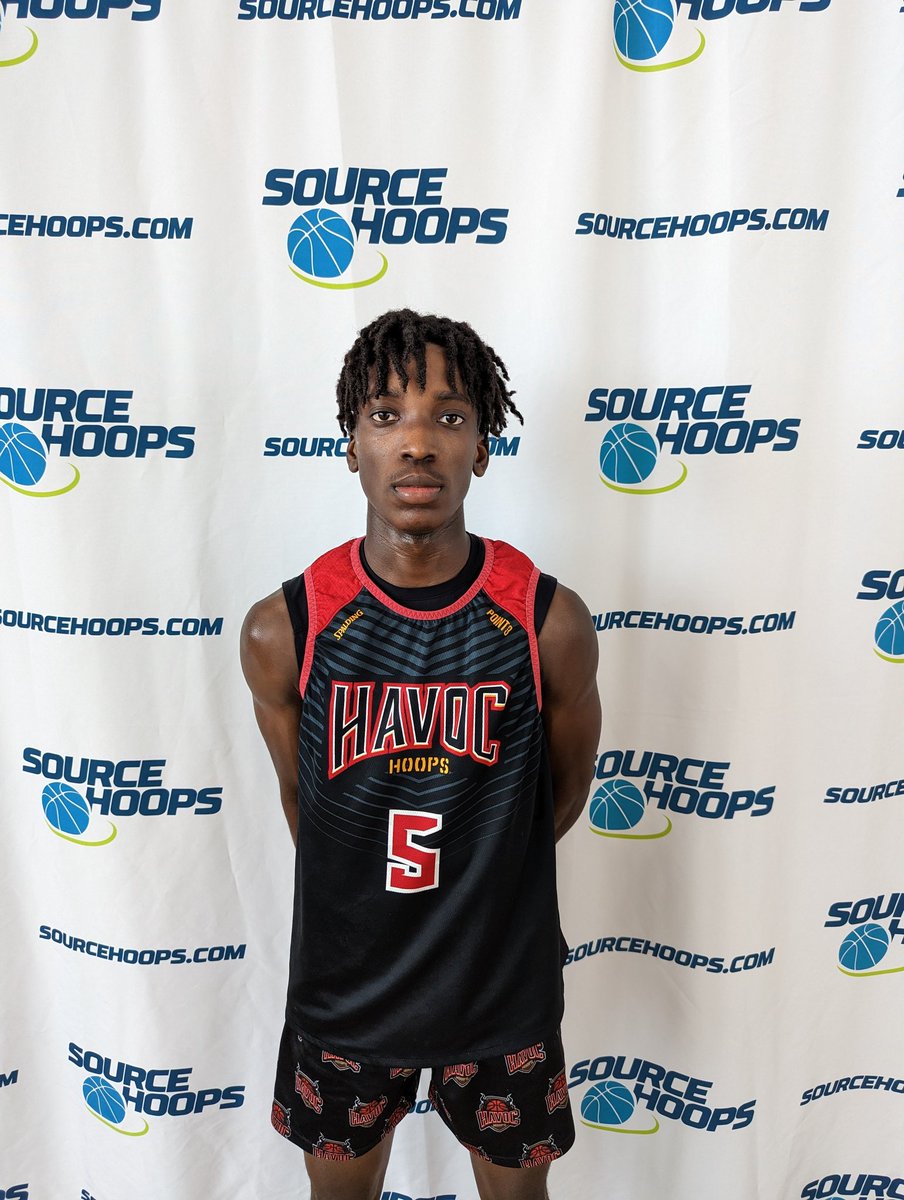 SourceHoops's tweet image. 2025 Zemari Days (Havoc/Pines Charter) is a quick and athletic guard that constantly attacks the rim. He was great in transition and led his team in scoring all weekend. #SourceHoops #MiamiSpringClassic