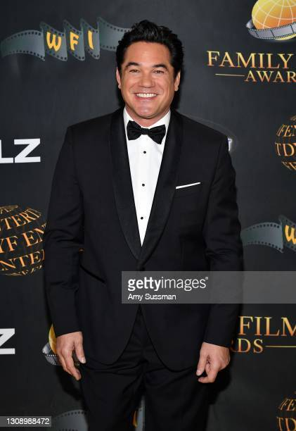 jodiekjodie's tweet photo. #WorldSmileDay to one man whos has the most beautiful smile n he knows it too well @deancain 😃💖 https://t.co/SFkoluCbMX