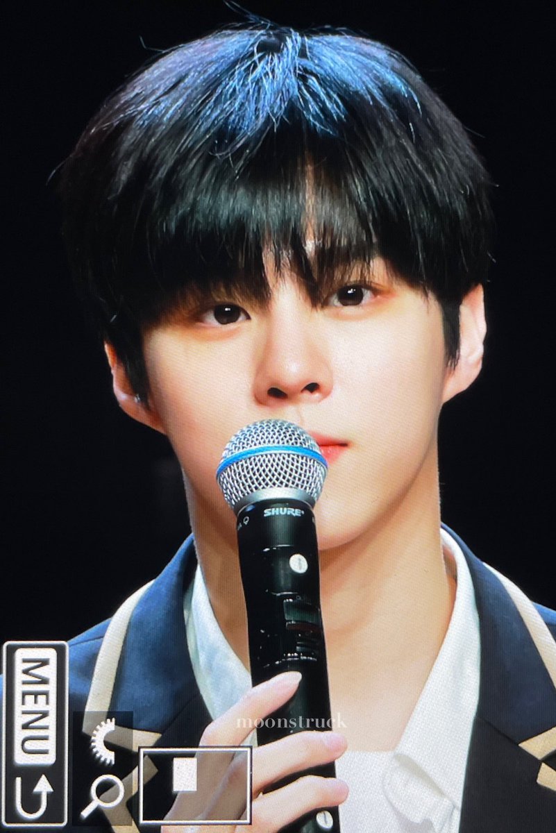 moonstruck1027's tweet photo. 230507 ♡

#김우석 #KIMWOOSEOK https://t.co/2L7LDXmbtP