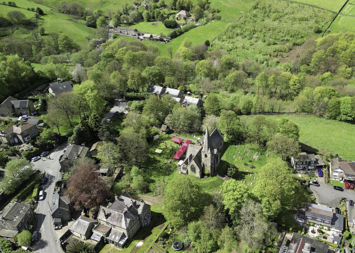 holmfirthdrone's tweet photo. Coronation Garden Party at Hepworth Church near Holmfirth, Yorkshire, UK.
#Hepworth #Holmfirth #Coronation #gardenparty #church #yorkshire #dronephoto #spring2023 #kirklees https://t.co/o8McGjigy6