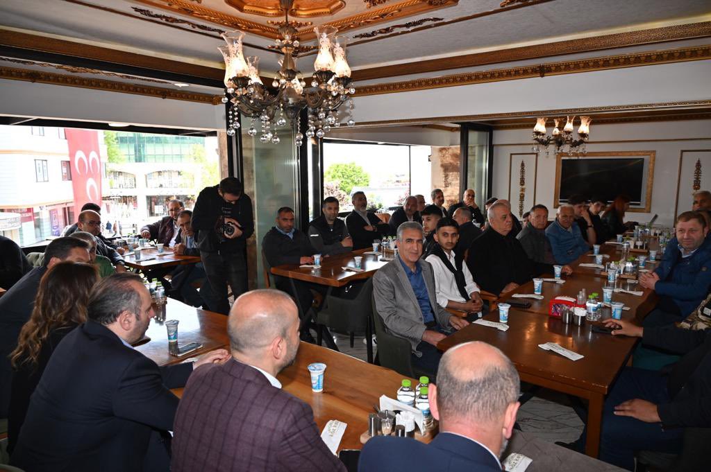 Diyarbakır’lı hemşehrilerimizle bir araya geldik. Diyarbakır’ın güzel insanlarına ev sahiplikleri , sohbetleri için teşekkür ederiz.